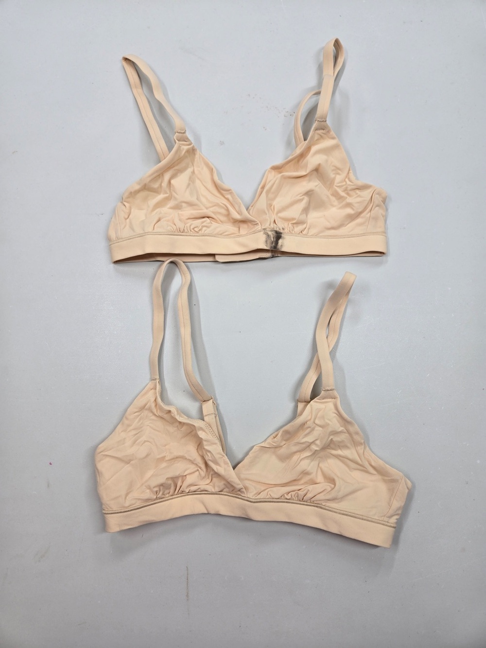 QUINCE Pack Of 2 Second Skin Crossover Bralettes Beige 7864 - Picture 4 of 11